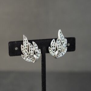 Trifari Clip On Earrings Leaf Silver Tone Clear Rhinestone Vintage Signed Estate